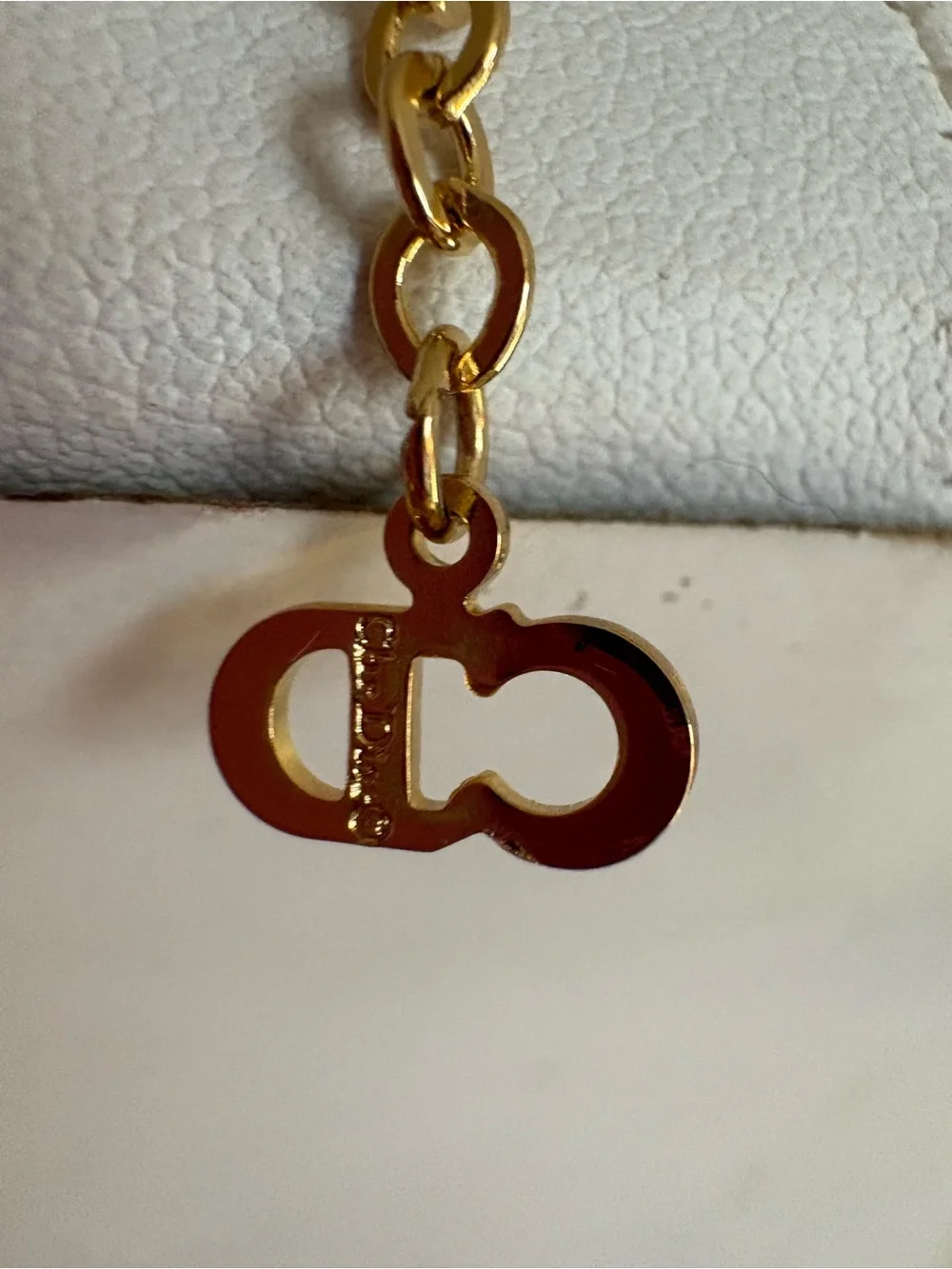 Dior classic pendant